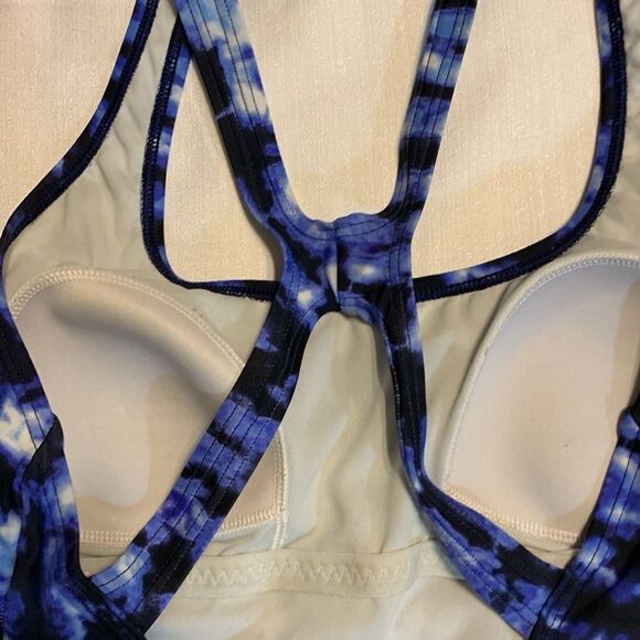 Speedo size 8 blue and black tie-dye razorback lightly padded swimsuit - Picture 3 of 7